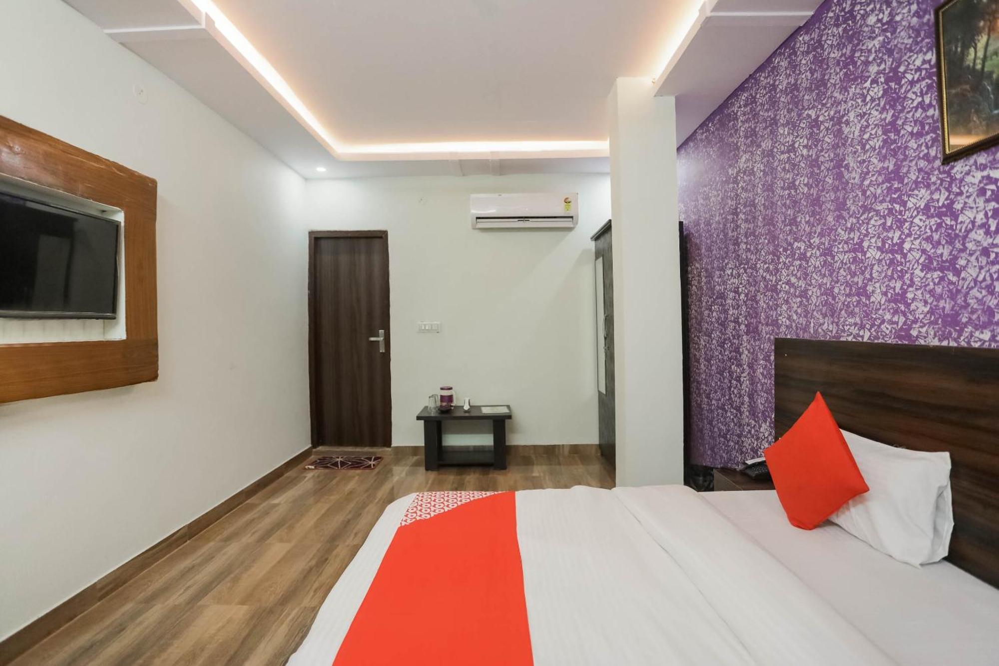 Hotel O Red Velvet Rooms & Banquet فريد آباد المظهر الخارجي الصورة